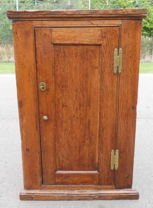 Georgian Small Oak Hanging Corner Cupboard