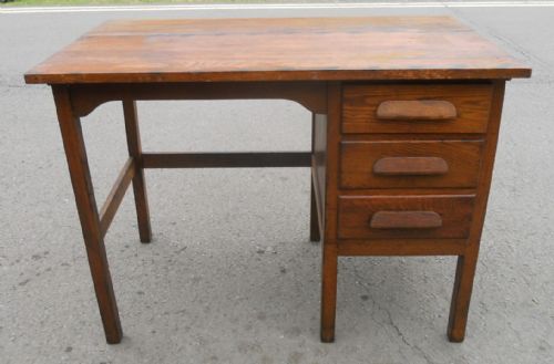 Small Oak Kneehole Office Desk