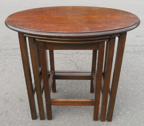 OVAL MAHOGANY NEST OF THREE COFFEE TABLES - ADDITIONAL PHOTO 1