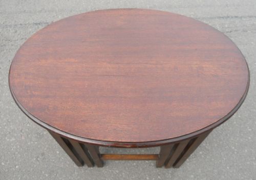 OVAL MAHOGANY NEST OF THREE COFFEE TABLES - ADDITIONAL PHOTO 4