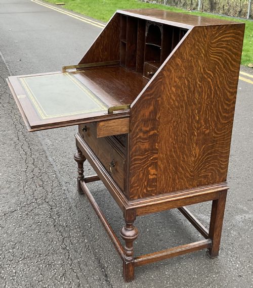 EDWARDIAN OAK WRITING BUREAU - ADDITIONAL PHOTO 3