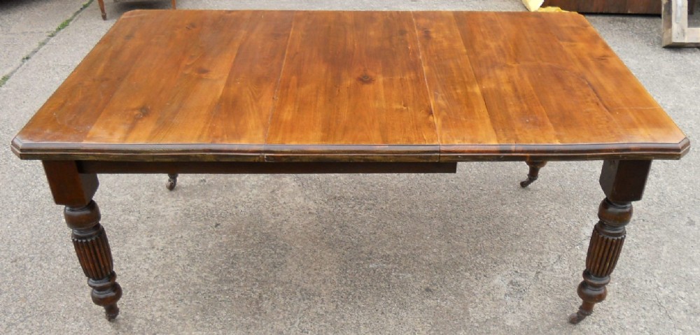 Edwardian Walnut Extending Dining Table 
