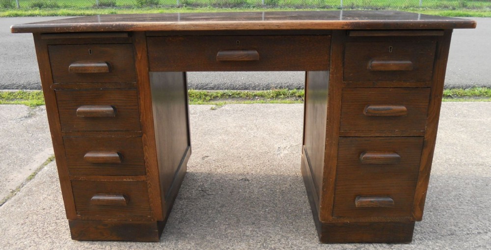 Large Oak Office Kneehole Desk