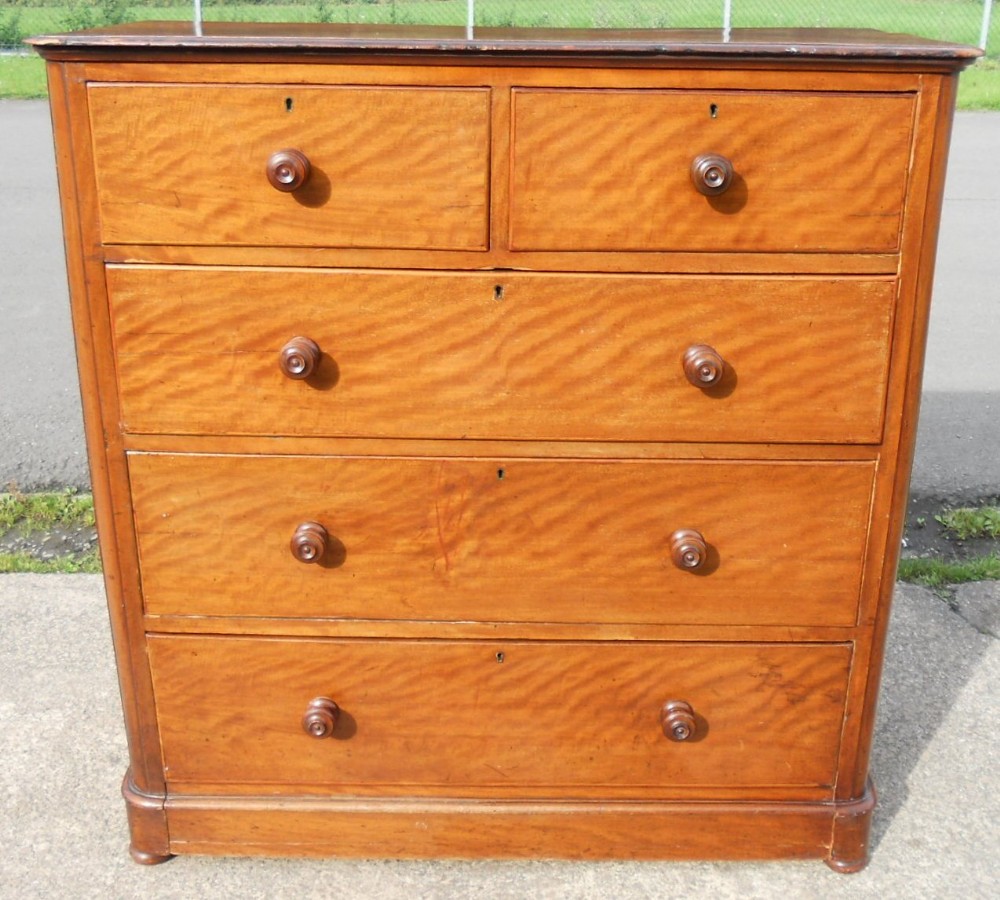 Victorian Mahogany Large Chest of Drawers