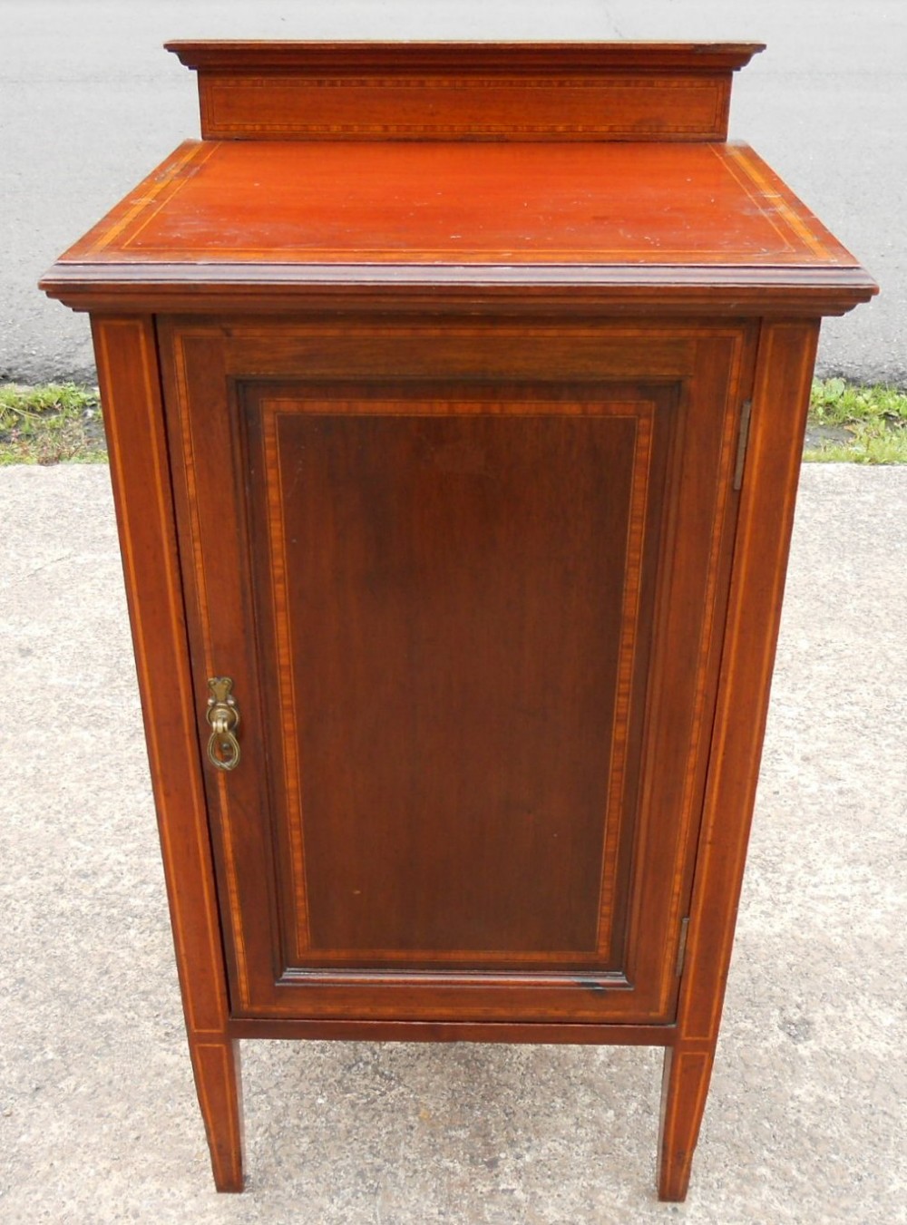 Edwardian Inlaid Mahogany Bedside Cabinet