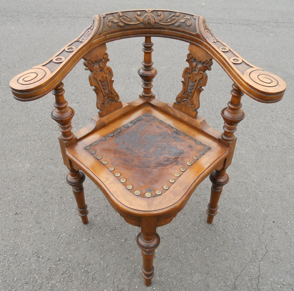 Victorian Carved Walnut Corner Chair