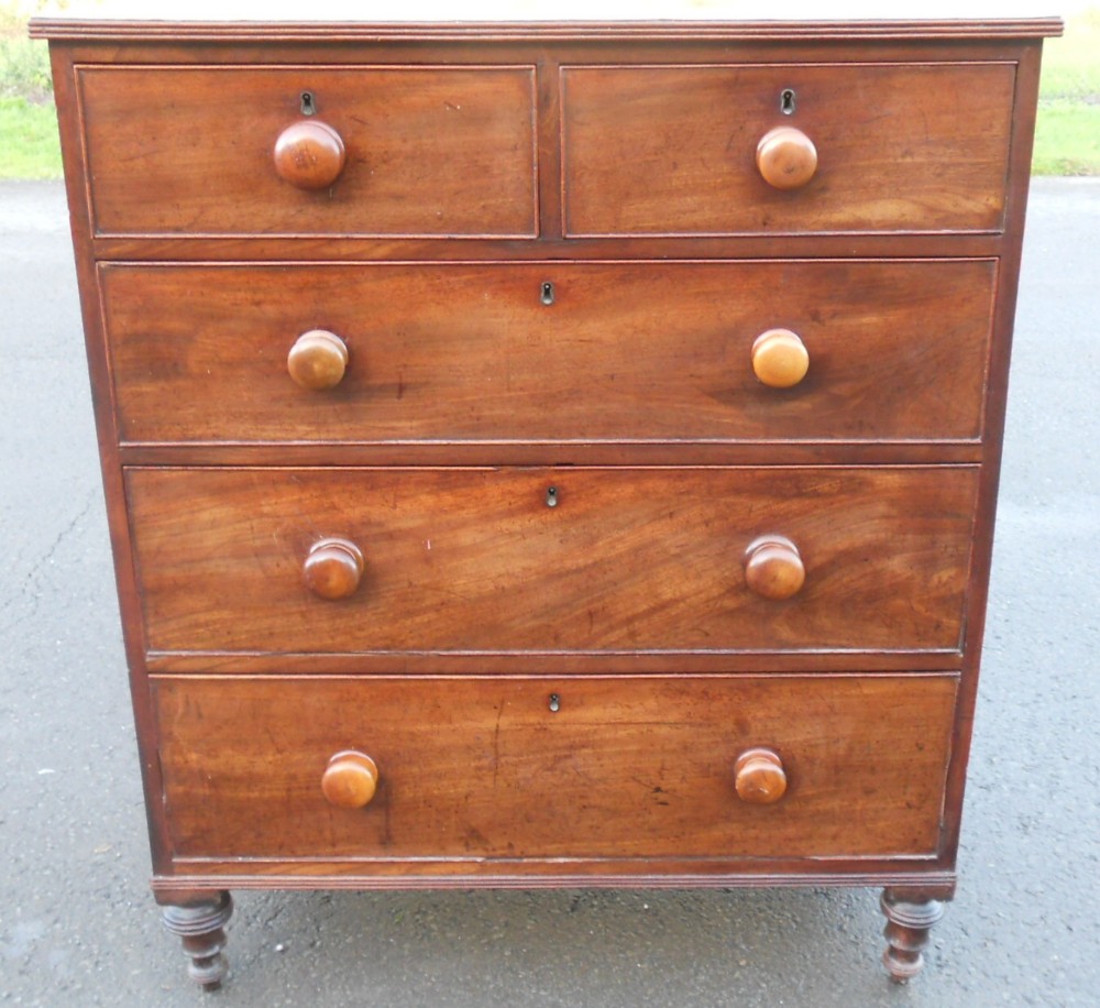 Georgian Mahogany Chest of Drawers