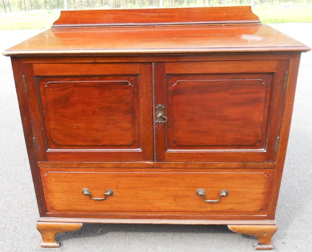 Edwardian Mahogany Cupboard 