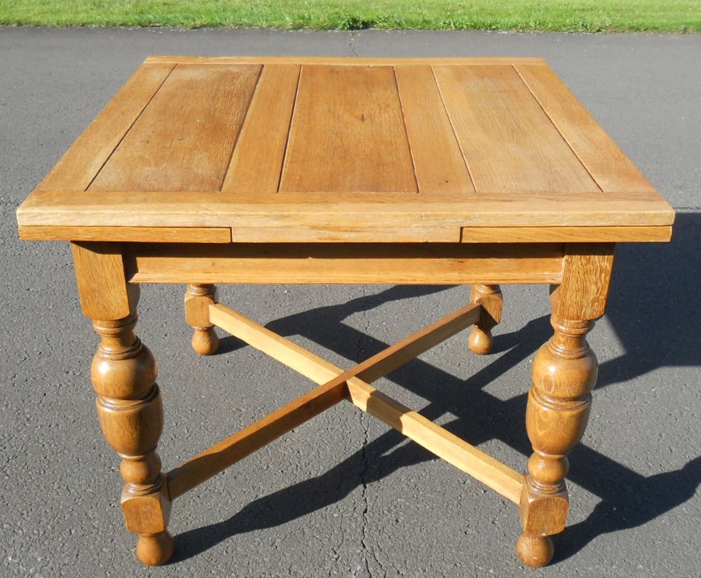 Light Oak Extending Dining Table to Seat Six 
