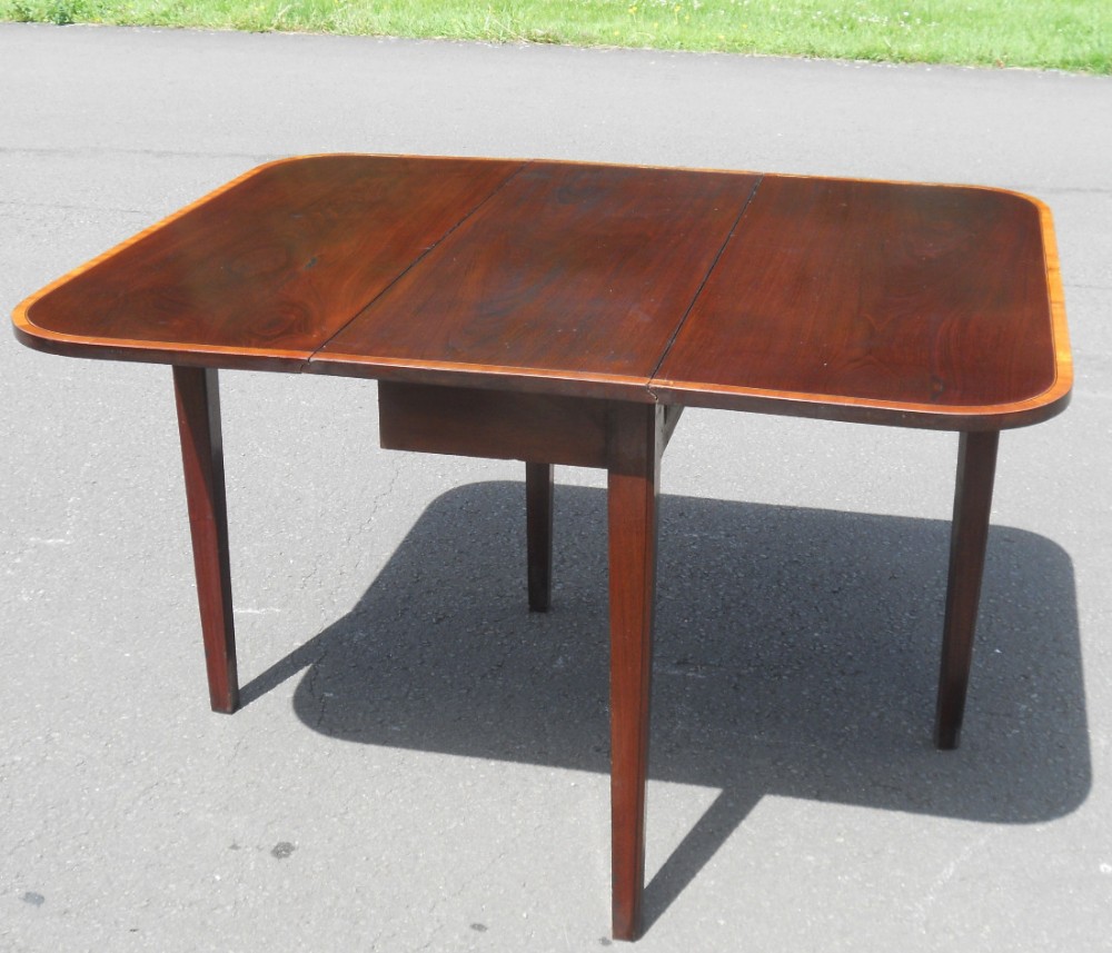 Georgian Small Mahogany Dropleaf Dining Table 
