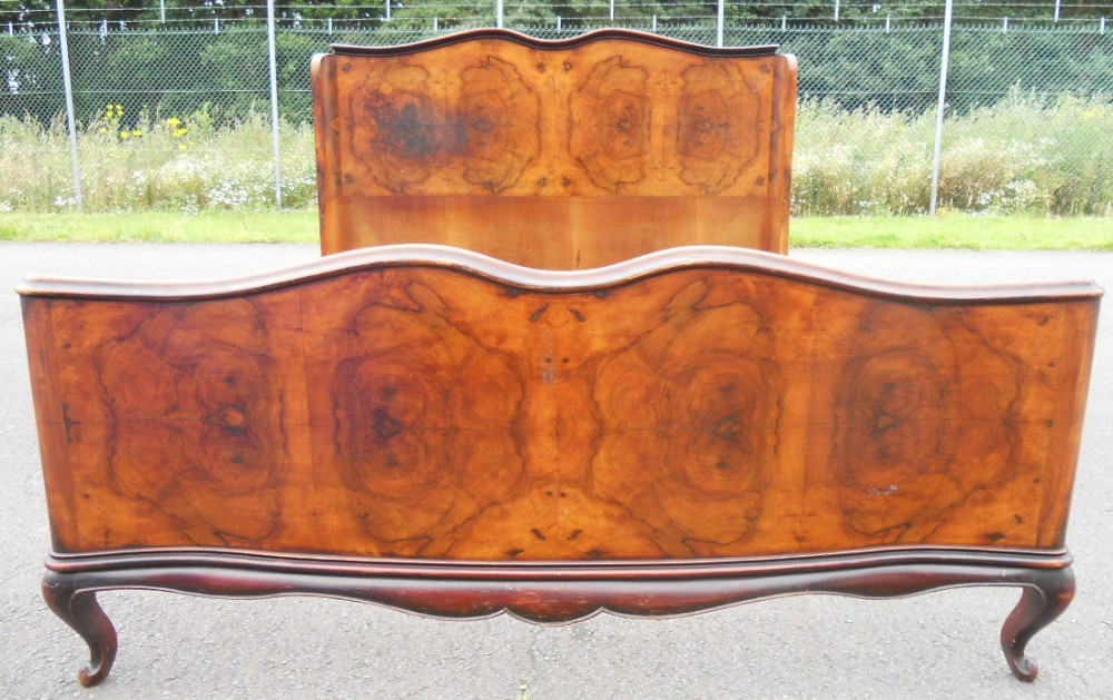 Large Kingsize Walnut Double Bed