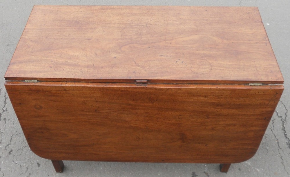 Georgian Mahogany Dropleaf Dining Table to Seat Six 
