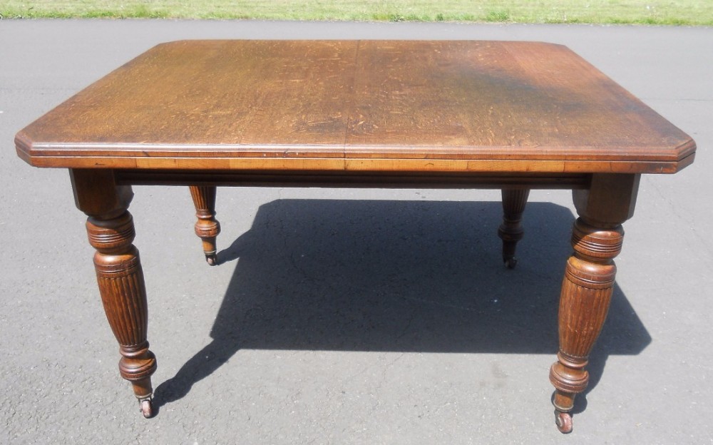 Edwardian Oak Extending Dining Table to Seat Eight