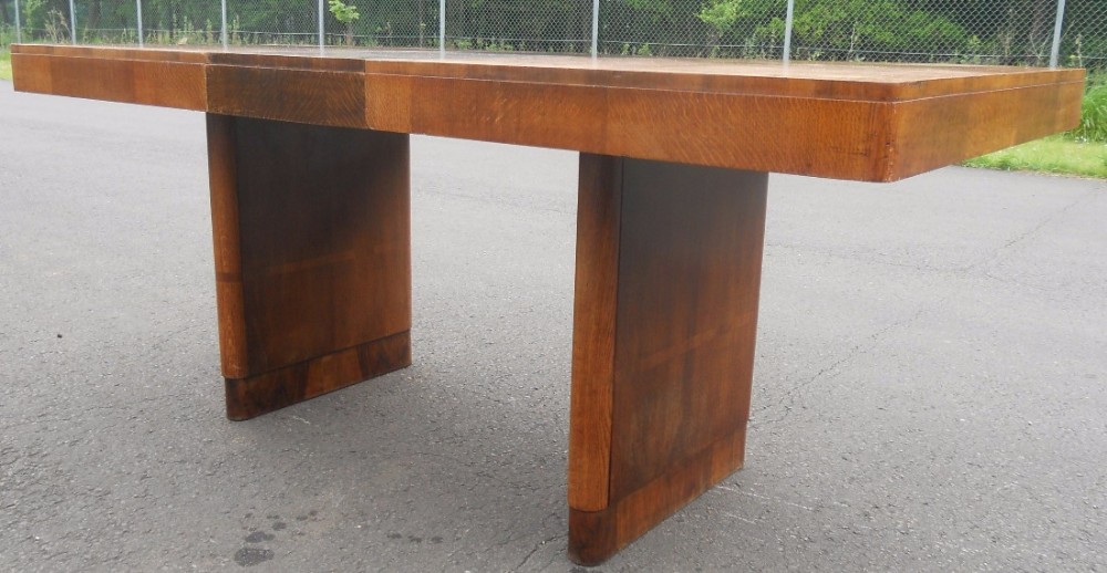 Deco Oak Extending Dining Table 