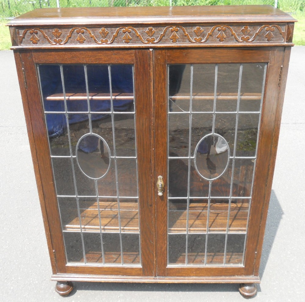Two Door Oak Leaded Bookcase 