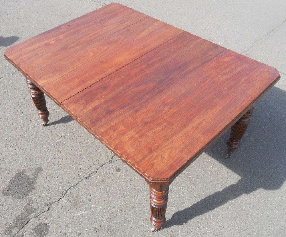 Edwardian Mahogany Dining Table 
