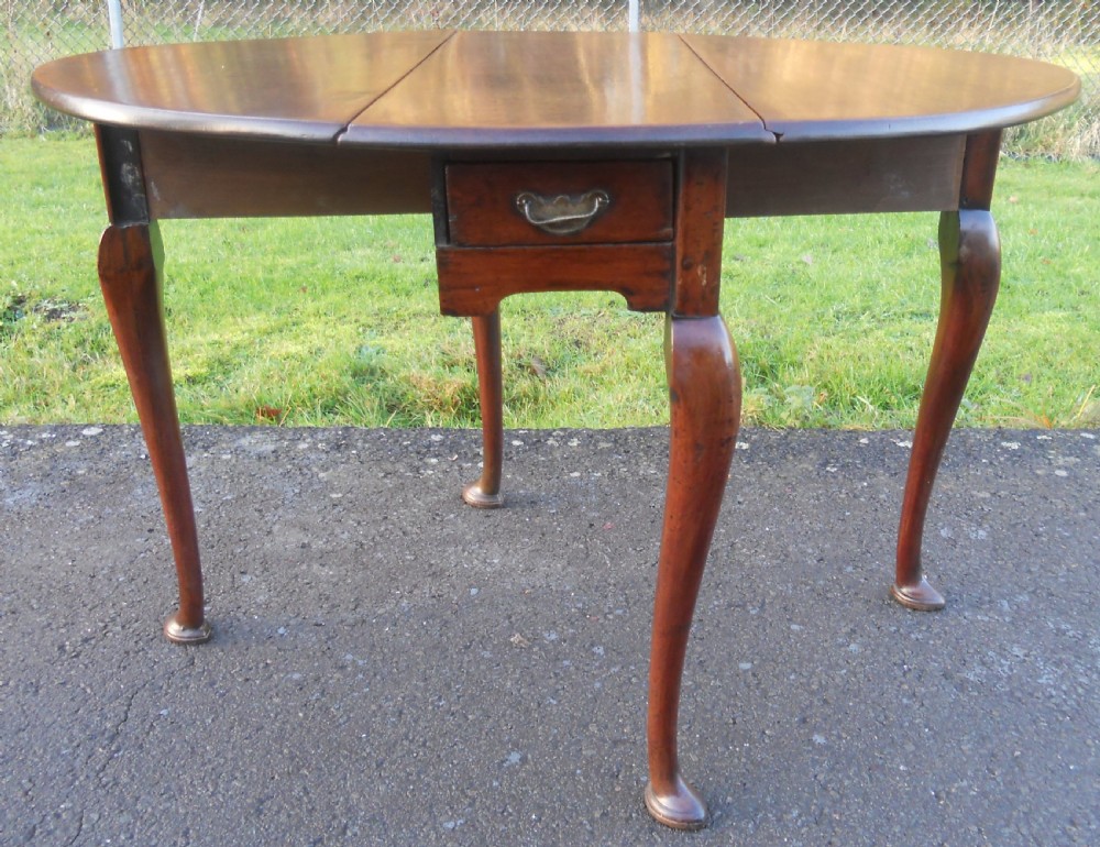 Georgian Small Mahogany Oval Dropleaf Dining Table  View IX