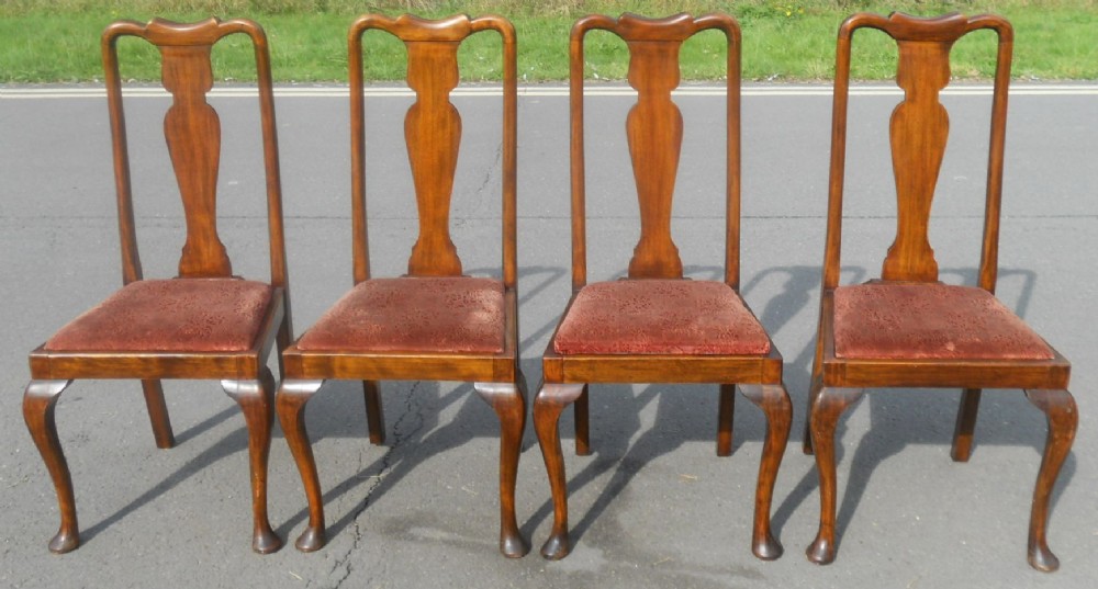 Set of Four Queen Anne Style Mahogany Dining Chairs 