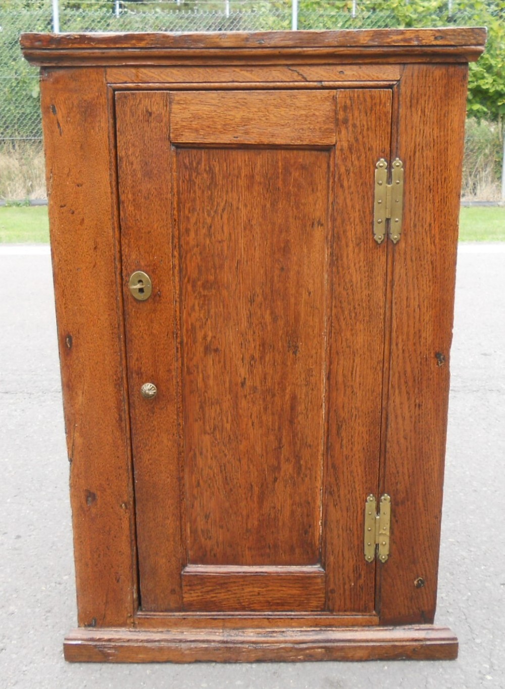 Georgian Small Oak Hanging Corner Cupboard 