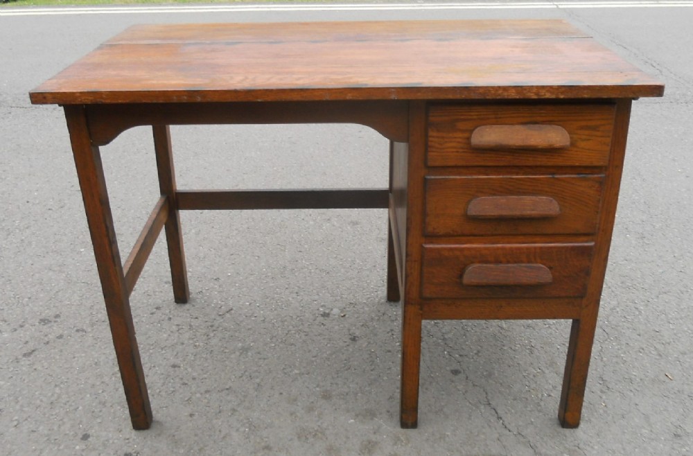 Small Oak Kneehole Office Desk