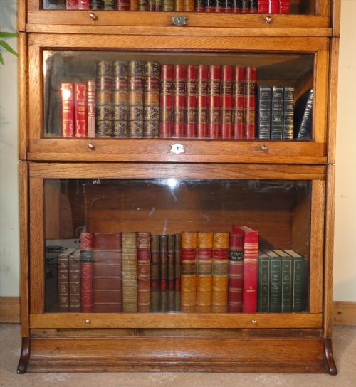 ANTIQUE FOUR SECTION STACKING BOOKCASE BY HARRIS LEBUS C1905 - ADDITIONAL PHOTO 3