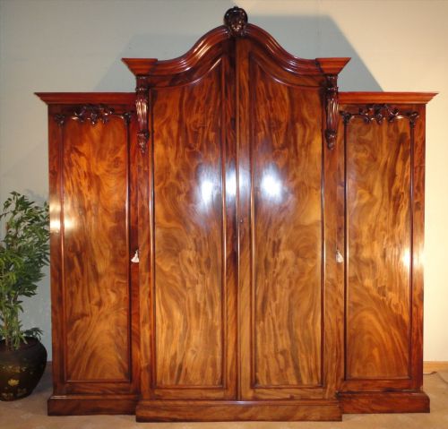 WILLIAM IV MAHOGANY BREAKFRONT WARDROBE POSSIBLY IRISH - ADDITIONAL PHOTO 6