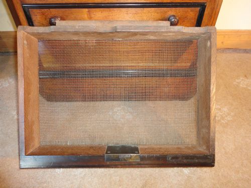 VICTORIAN AESTHETIC STYLE WALNUT COLLECTORS CHESTCABINET C1870 - ADDITIONAL PHOTO 5