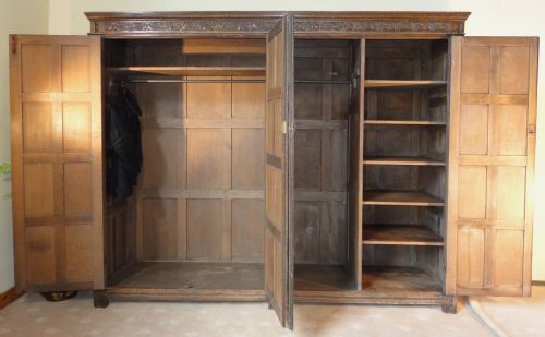 LATE VICTORIAN JACOBEAN STYLE OAK WARDROBE - ADDITIONAL PHOTO 5