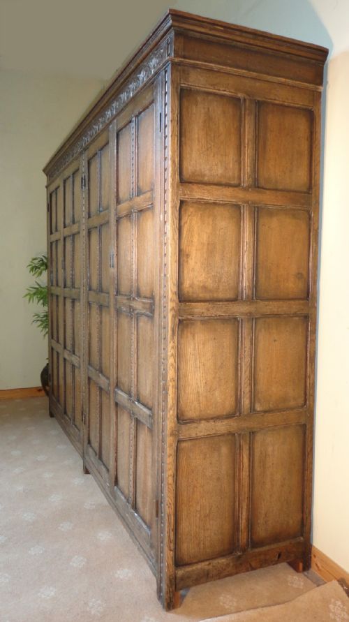 LATE VICTORIAN JACOBEAN STYLE OAK WARDROBE - ADDITIONAL PHOTO 6