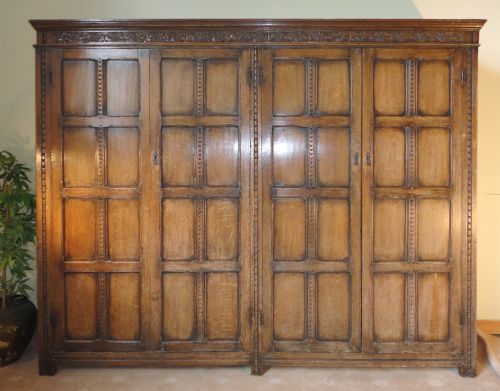 LATE VICTORIAN JACOBEAN STYLE OAK WARDROBE - ADDITIONAL PHOTO 7
