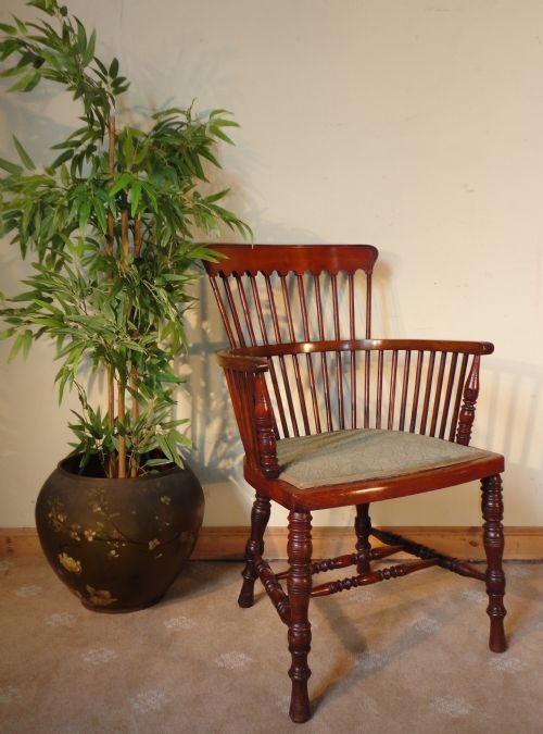SHOOLBRED WALNUT WINDSOR CHAIR - ADDITIONAL PHOTO 1