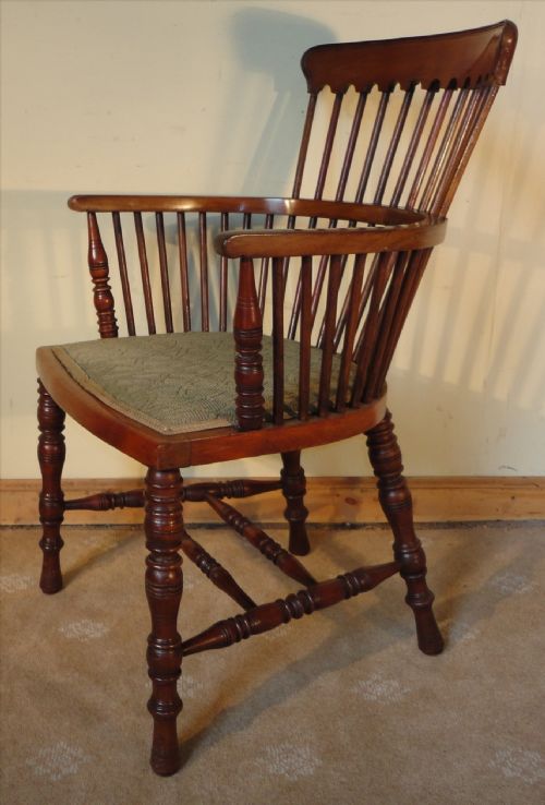 SHOOLBRED WALNUT WINDSOR CHAIR - ADDITIONAL PHOTO 2