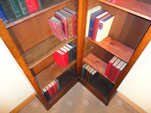 VICTORIAN OAK NARROW CORNER BOOKCASE - ADDITIONAL PHOTO 11
