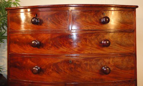 REGENCY FLAME MAHOGANY BOWFRONT CHEST OF DRAWERS - ADDITIONAL PHOTO 3