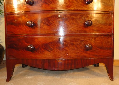 REGENCY FLAME MAHOGANY BOWFRONT CHEST OF DRAWERS - ADDITIONAL PHOTO 4
