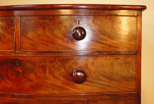 REGENCY FLAME MAHOGANY BOWFRONT CHEST OF DRAWERS - ADDITIONAL PHOTO 5
