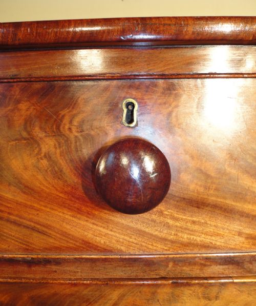 REGENCY FLAME MAHOGANY BOWFRONT CHEST OF DRAWERS - ADDITIONAL PHOTO 8