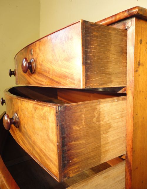 REGENCY FLAME MAHOGANY BOWFRONT CHEST OF DRAWERS - ADDITIONAL PHOTO 10