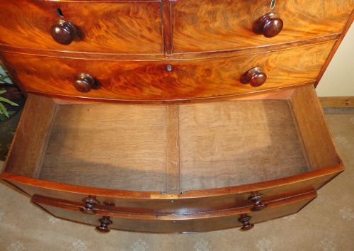 REGENCY FLAME MAHOGANY BOWFRONT CHEST OF DRAWERS - ADDITIONAL PHOTO 11