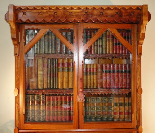 VICTORIAN GOTHIC REVIVAL PITCH PINE BUREAU BOOKCASE 19TH CENTURY - ADDITIONAL PHOTO 2