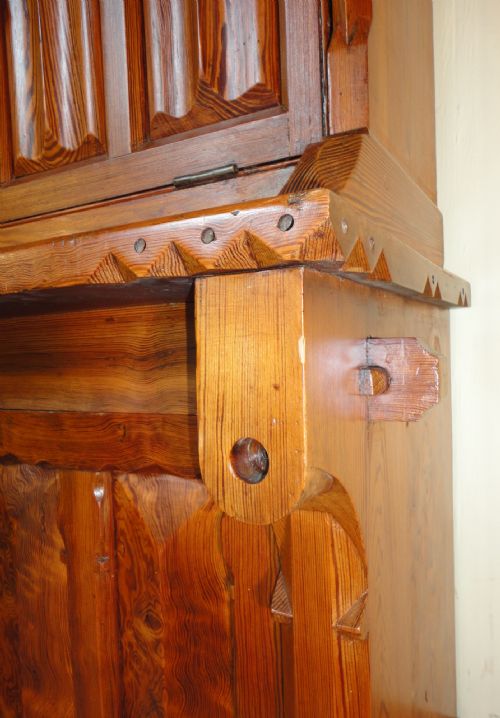 VICTORIAN GOTHIC REVIVAL PITCH PINE BUREAU BOOKCASE 19TH CENTURY - ADDITIONAL PHOTO 7