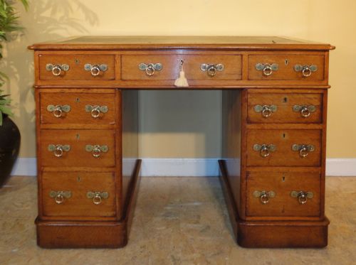 VICTORIAN OAK DOUBLE PEDESTAL DESK - ADDITIONAL PHOTO 2