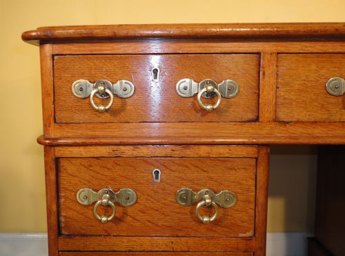 VICTORIAN OAK DOUBLE PEDESTAL DESK - ADDITIONAL PHOTO 3