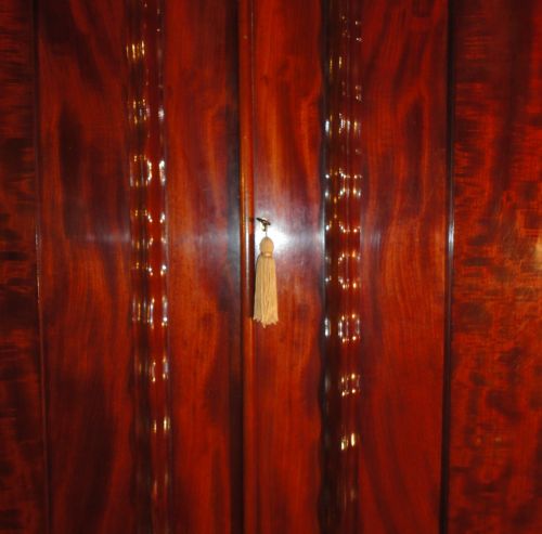 EARLY VICTORIAN MAHOGANY TWO DOOR WARDROBE - ADDITIONAL PHOTO 9