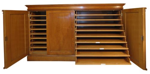 LARGE VICTORIAN OAK PLANCOLLECTORSSHOP CHEST 1 OF 2 - ADDITIONAL PHOTO 6