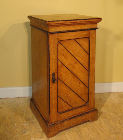 ARTS CRAFTS AESTHETIC ASH BEDSIDE CUPBOARD - ADDITIONAL PHOTO 1