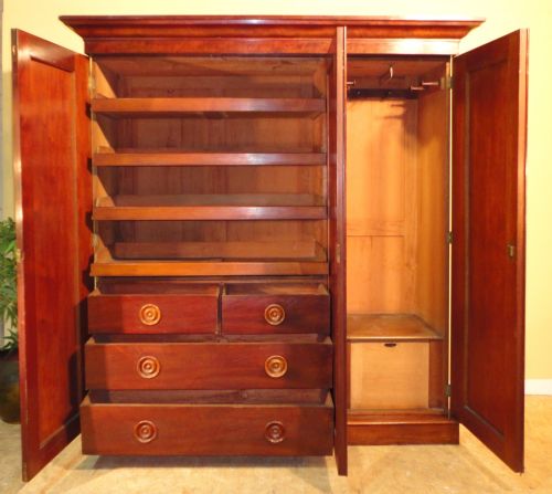 VICTORIAN MAHOGANY THREE DOOR FITTED WARDROBE - ADDITIONAL PHOTO 8