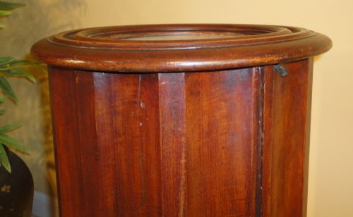 VICTORIAN MARBLE TOPPED MAHOGANY CYLINDRICAL BEDSIDE POT CUPBOARD - ADDITIONAL PHOTO 4