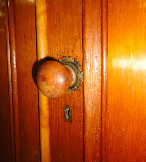 VICTORIAN ORIGINAL PINE FITTED WARDROBE - ADDITIONAL PHOTO 8