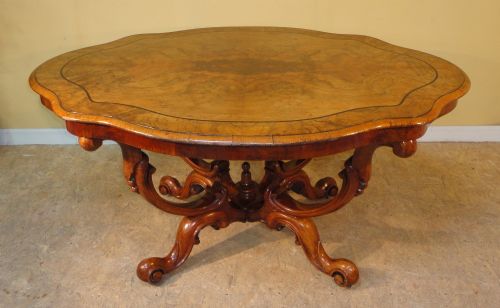 VICTORIAN BURR WALNUT SERPENTINE SHAPED CENTRE TABLE - ADDITIONAL PHOTO 2